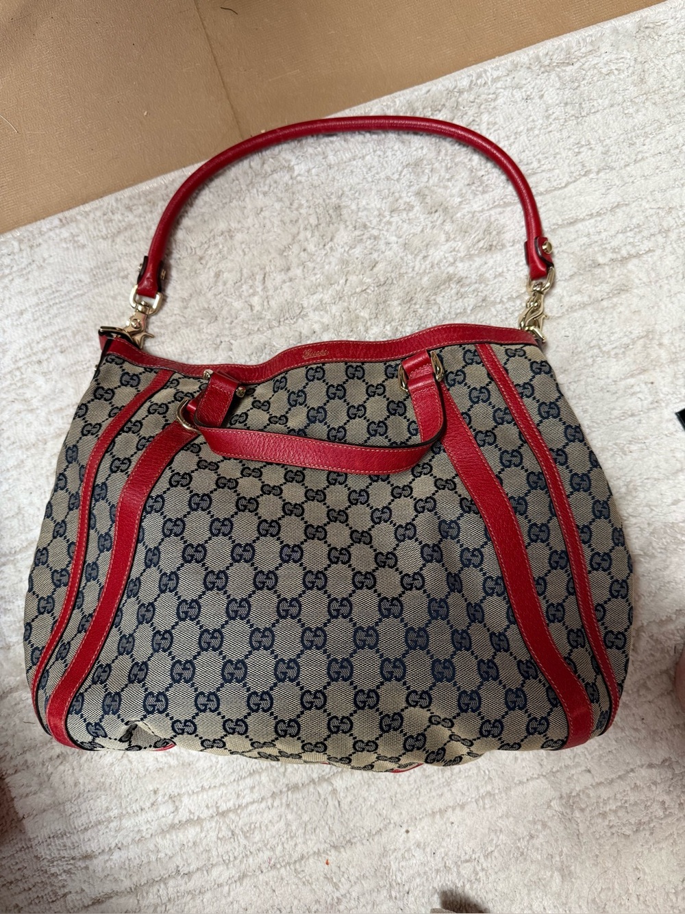 Authentic vintage Gucci GG canvas bag!
